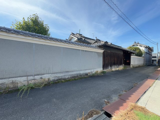 天理市長柄町　中古戸建の外観|威風堂々の佇まい♪　★土地約580坪以上の広々土地♪