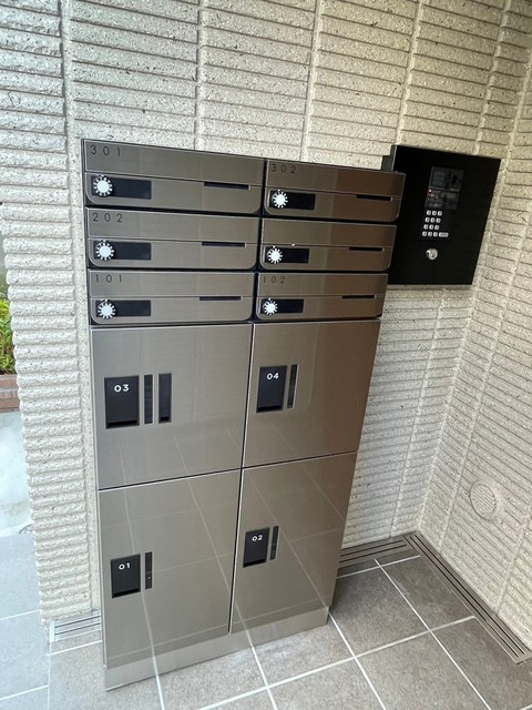 ウィスタリア中野のその他共用部分|★宅配BOX付き集合ポスト★
