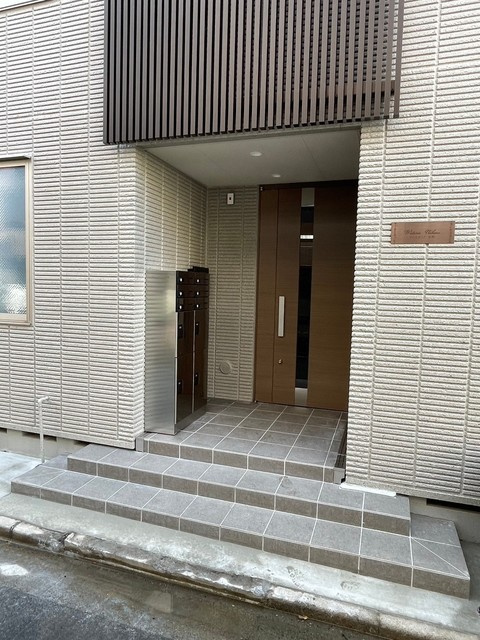 ウィスタリア中野のエントランス|★オートロック付きのエントランス★