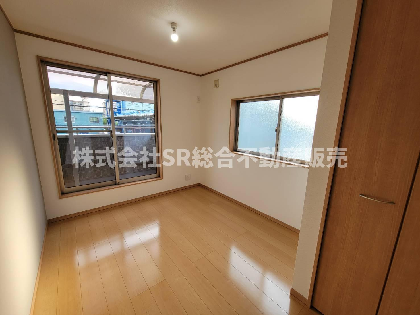 御厨東1丁目中古戸建の子供部屋|2面採光の明るいお部屋です！子供部屋にいかがでしょうか