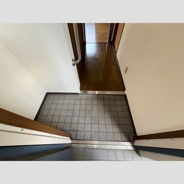 シャルマンコート喜志の玄関