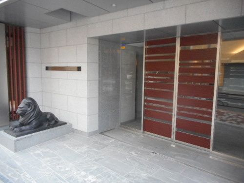 ライオンズ東京三ノ輪ミレスのエントランス