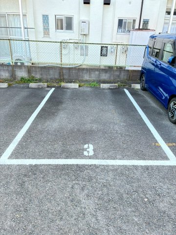 グリーンハイツＢ棟の駐車場