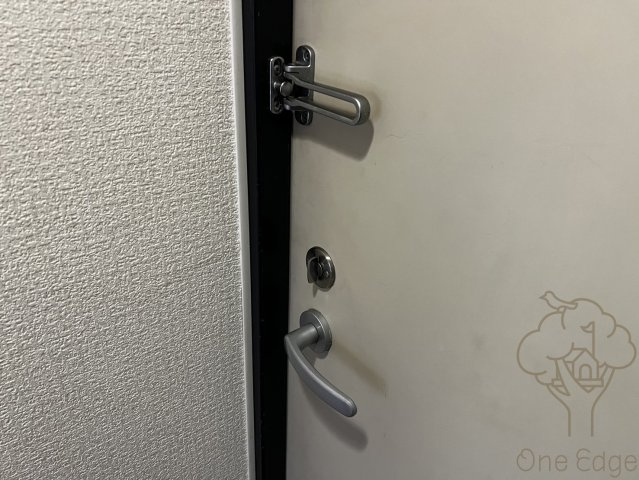 FEEL UMEDAの玄関