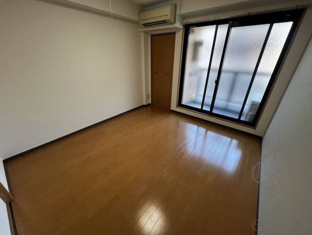 FEEL UMEDAの居間・リビング