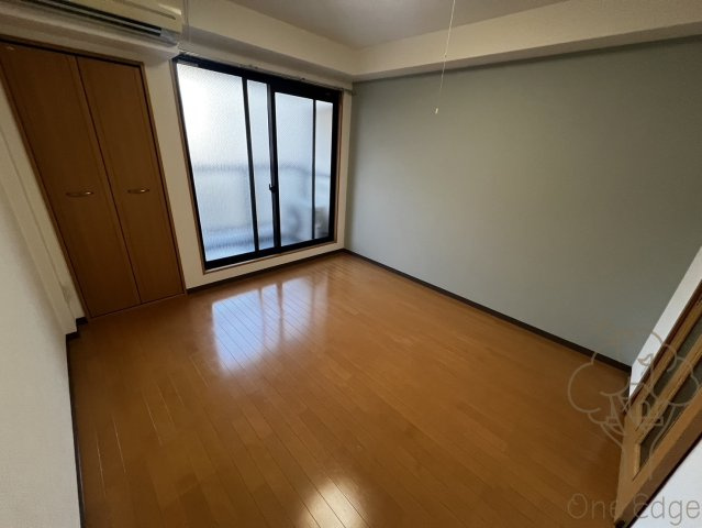 FEEL UMEDAの居間・リビング