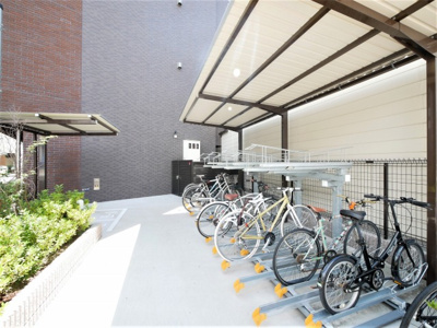 【その他共用部分】 | アークグラン大阪WEST | 駐輪場です