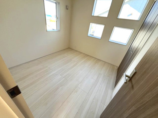 【寝室】 | 大和高田市西坊城 全5棟 1号棟