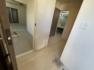 【玄関】 | 大和高田市西坊城 全5棟 1号棟