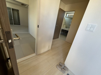 【玄関】 | 大和高田市西坊城 全5棟 1号棟