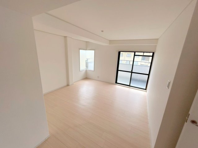 第2グランドコーポラス新大阪の居間・リビング