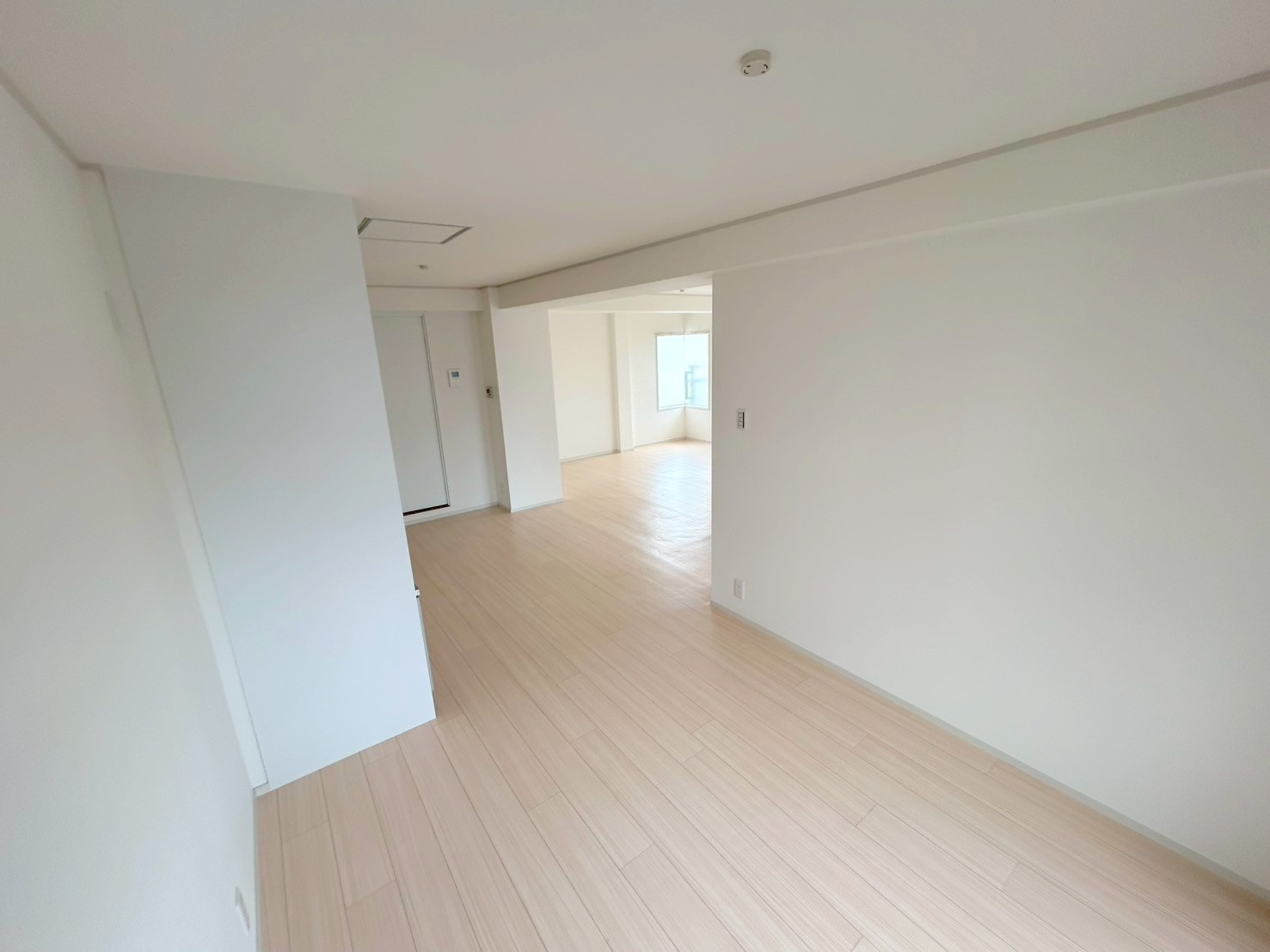 第2グランドコーポラス新大阪の居間・リビング