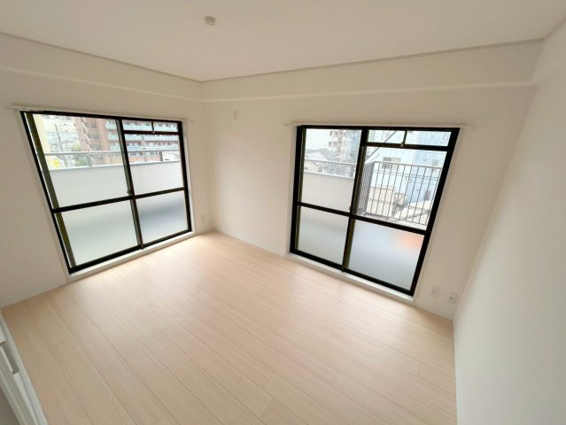 第2グランドコーポラス新大阪の居間・リビング