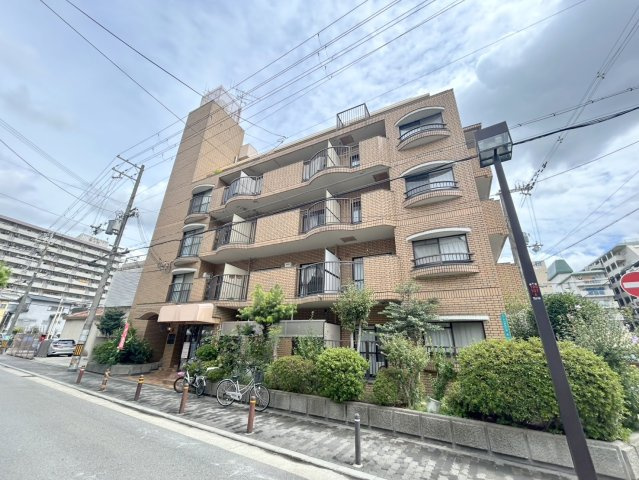 第2グランドコーポラス新大阪の外観