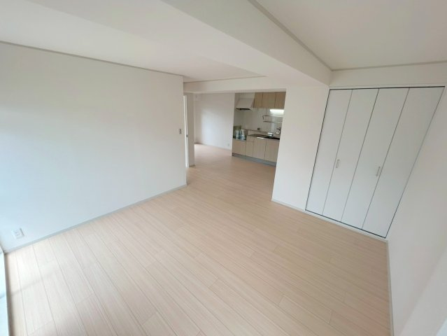 第2グランドコーポラス新大阪の居間・リビング