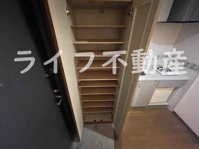 YANOロイヤルガーデンの収納