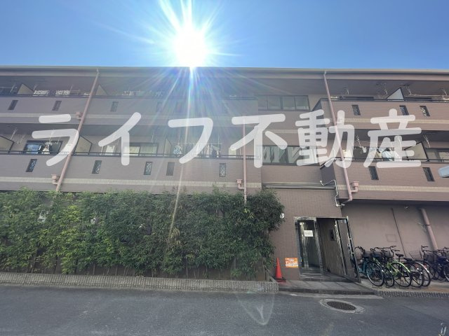 YANOロイヤルガーデンの外観