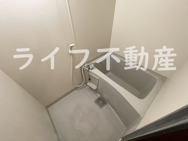 YANOロイヤルガーデンの浴室