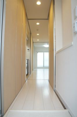 リブリ・Cross-T.K.の玄関