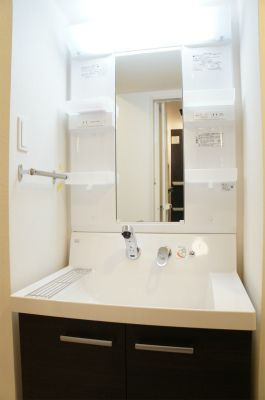 リブリ・Cross-T.K.の独立洗面台