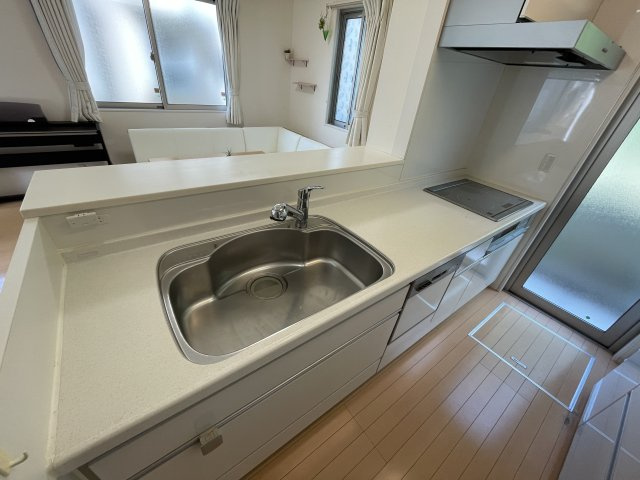 中古戸建・中古住宅　郡山市安積町成田西前坂　オール電化住宅　安積二小・安積二中のキッチン