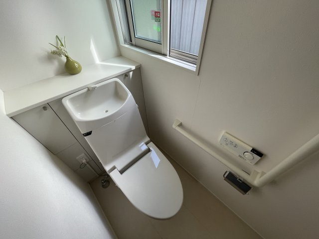 中古戸建・中古住宅　郡山市安積町成田西前坂　オール電化住宅　安積二小・安積二中のトイレ