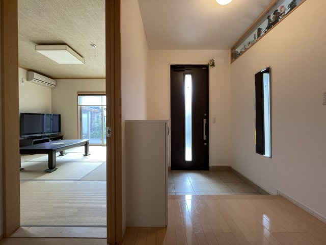 中古戸建・中古住宅　郡山市安積町成田西前坂　オール電化住宅　安積二小・安積二中の玄関