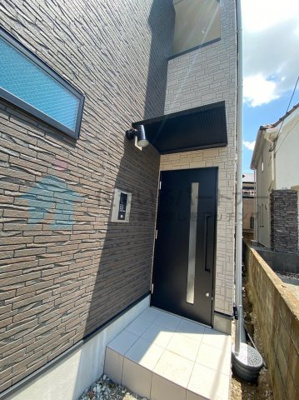 【エントランス】 | シエレトワール | 清潔なエントランスです