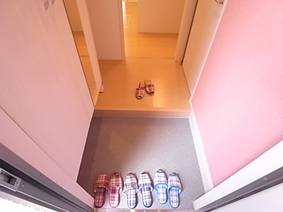 【玄関】 | La Luce 奏の杜（ラ ルーチェ） | 収納もある玄関です