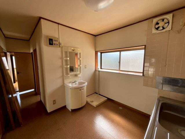 深沢一戸建の独立洗面台