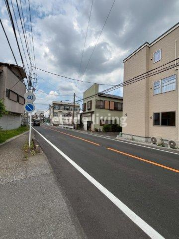 朝霞市岡１丁目のアパートの周辺