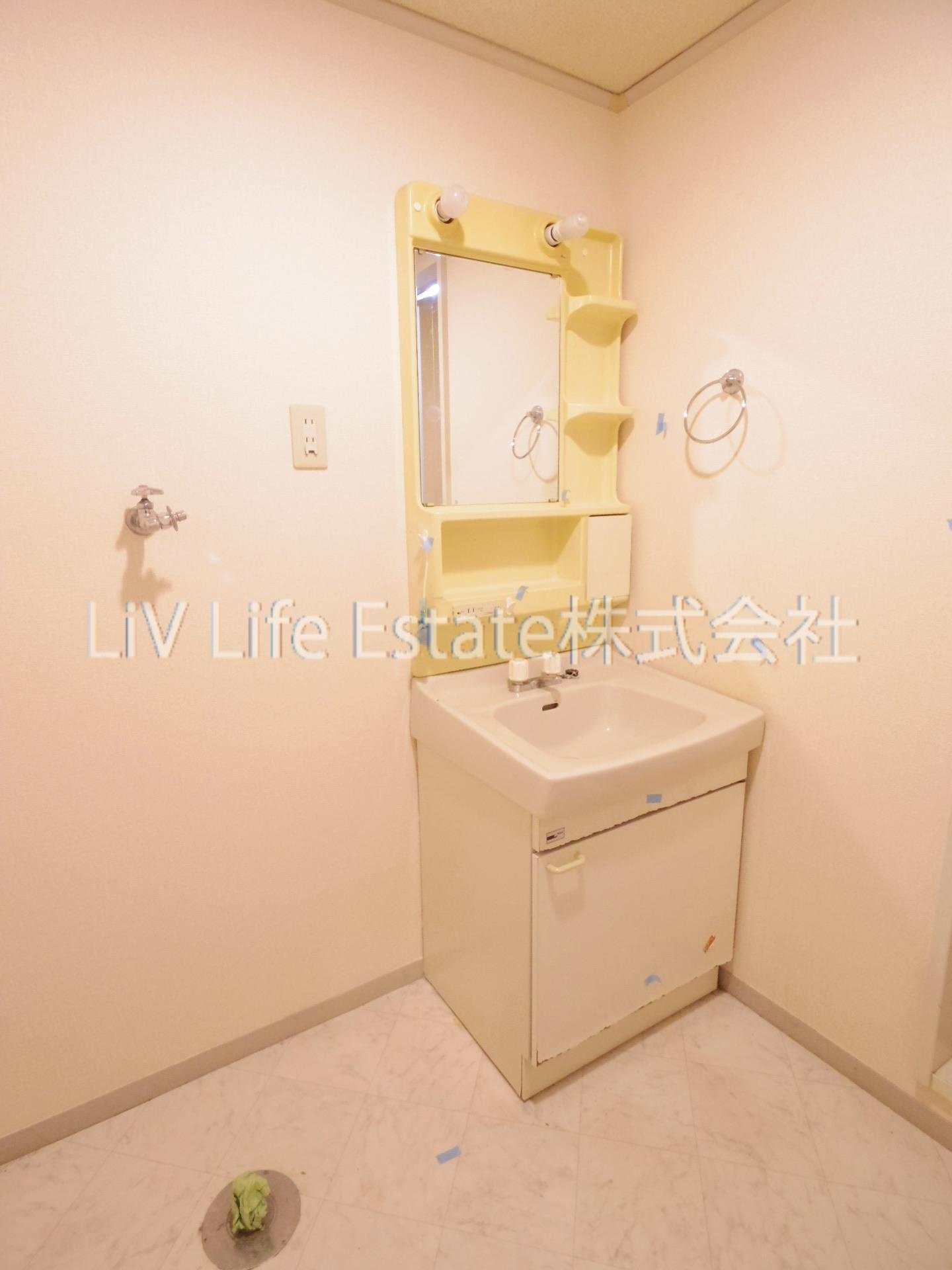 東村山市廻田町１丁目の賃貸マンションの洗面所