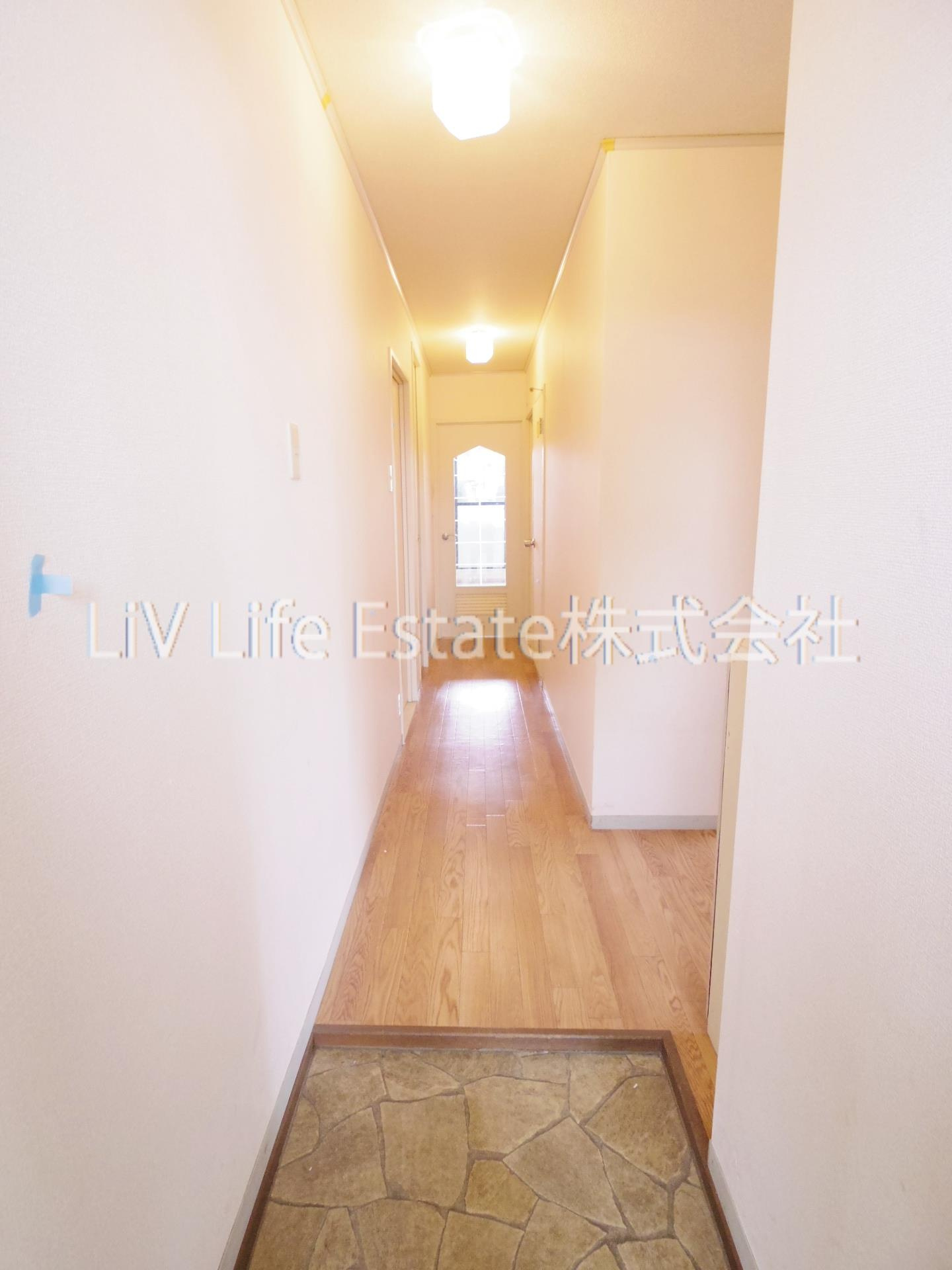 東村山市廻田町１丁目の賃貸マンションの玄関