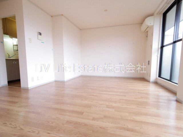 東村山市廻田町１丁目の賃貸マンションの居間・リビング