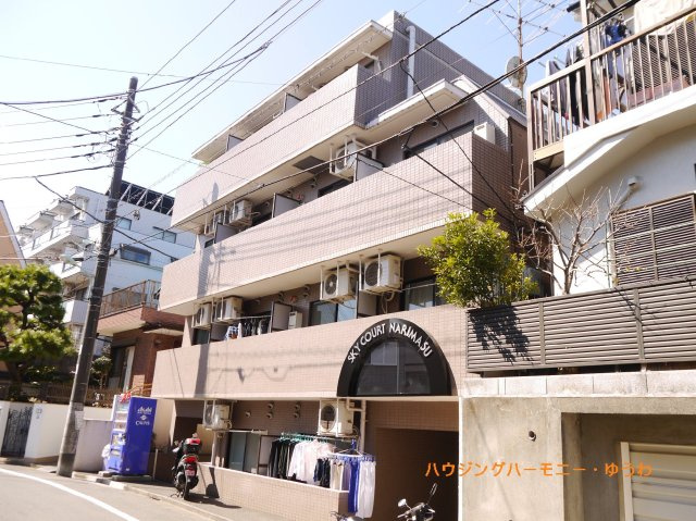 【外観】 | スカイコート成増 | モダンでスタイリッシュな印象を与えるライトブラウンを基調とした外観。