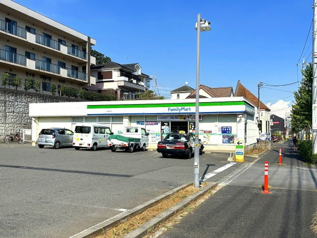 ファミリーマート町田図師店【徒歩3分】