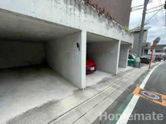 【駐車場】