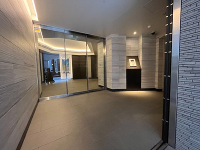 【エントランス】 | World Residence 大手町