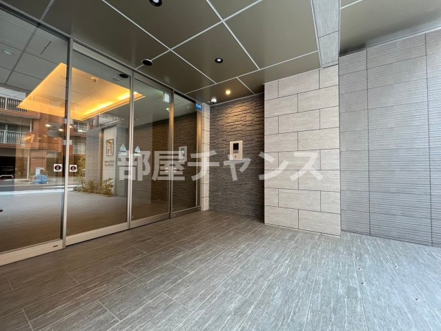 エステムコート名古屋葵のエントランス