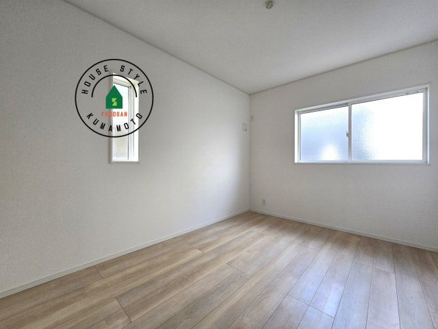 熊本市北区梶尾町第9-3棟（1号棟）の内観：施工例|元気いっぱいのお子様が活躍するお部屋です。