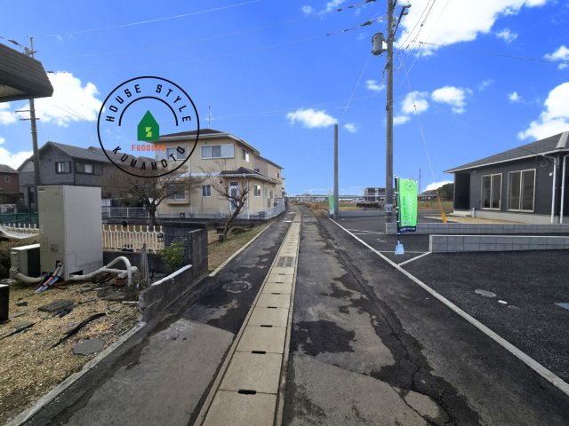 熊本市北区梶尾町第9-3棟（3号棟）の前面道路含む現地写真|前面道路です。
