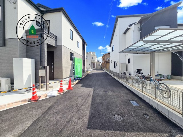 熊本市南区薄場2丁目第2-2棟（2号棟）の前面道路含む現地写真|前面道路です。