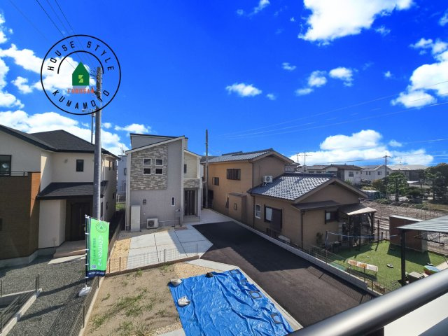 熊本市南区薄場2丁目第2-2棟（2号棟）の展望|窓から緑が見える物件も魅力的です。