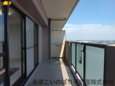 【バルコニー】 | ダイアパレス春日部センタースクエア | 暖かな日差しのふりそそぐバルコニー