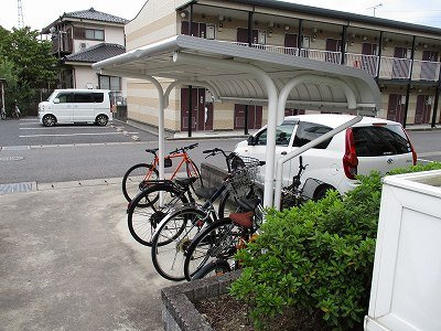 レオパレスシャトーヒライデのその他|屋根付き駐輪場です。