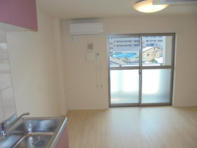 ロワゾ　ドゥ　ボヌールの居間・リビング|リビング