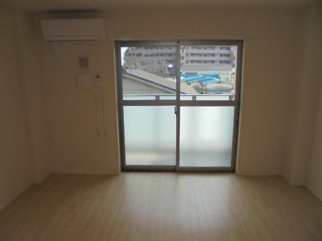 ロワゾ　ドゥ　ボヌールの居間・リビング|リビング