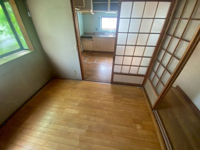 【洋室】 | 向島二ノ丸町貸家