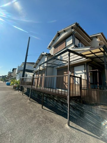 和歌山市六十谷　中古戸建の前面道路含む現地写真