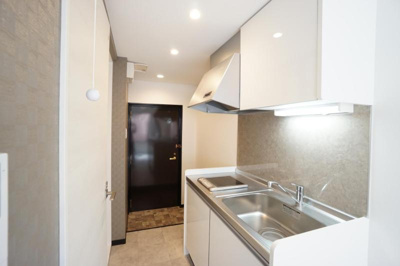 【玄関】 | クローバーMオザキA棟